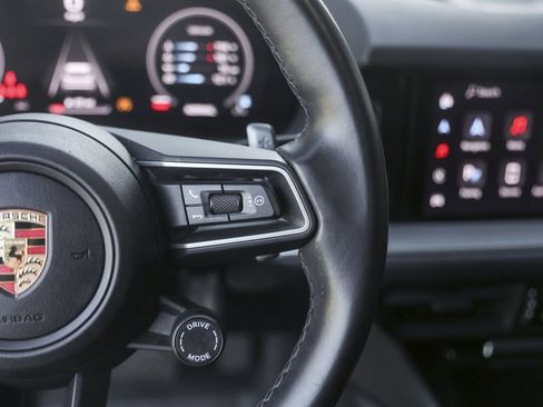 Certified 2024 Porsche Cayenne AWD/4WD image 20