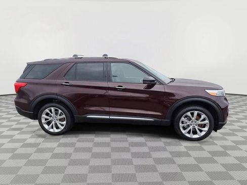 Certified 2023 Ford Explorer Platinum w/ Technology Package AWD/4WD image 6