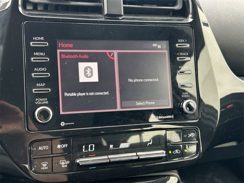 Used 2022 Toyota Prius LE image 28