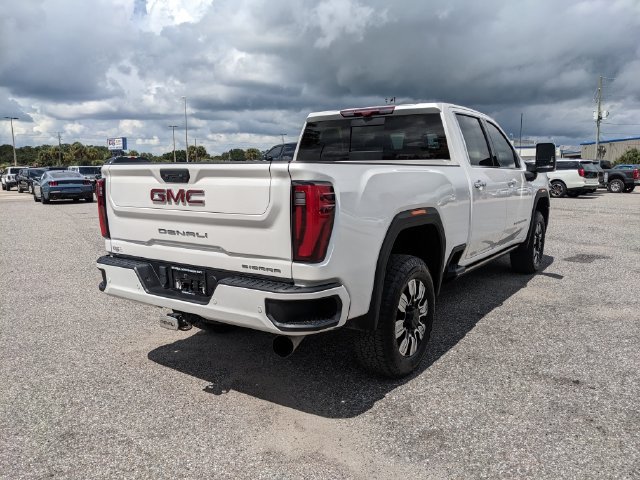 Used 2024 GMC Sierra 2500 Denali w/ Denali Reserve Package AWD/4WD image 4