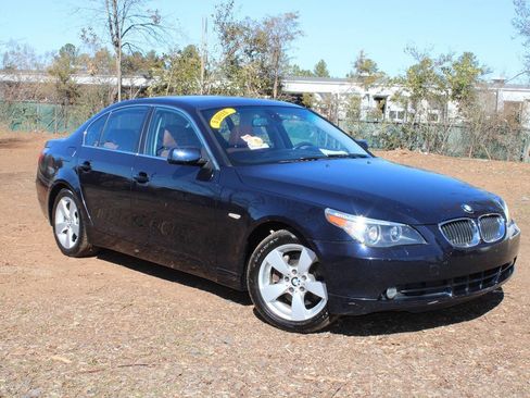 Used 2007 BMW 530xi Sedan image 3