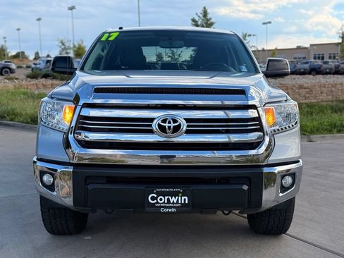 Used 2017 Toyota Tundra SR5 w/ SR5 Upgrade Package RWD image 2