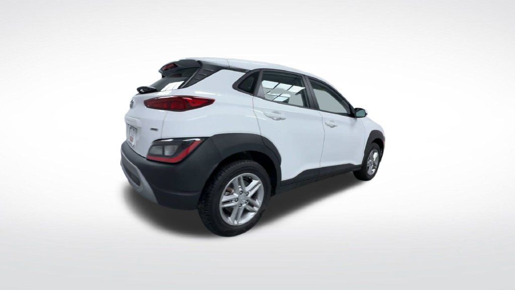 Used 2023 Hyundai Kona SE w/ Cargo Package AWD/4WD image 11