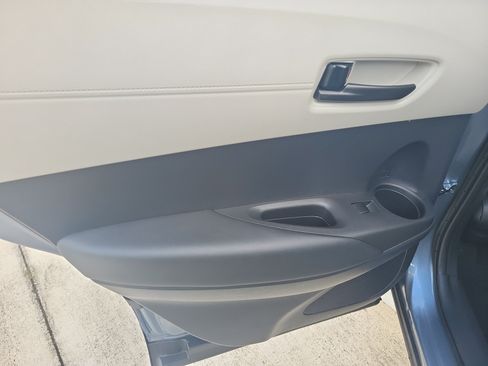Certified 2024 Toyota Corolla Cross L FWD image 11