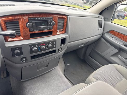 Used 2006 Dodge Ram 1500 Truck SLT w/ TRX4 Group AWD/4WD image 16
