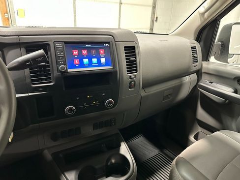 Used 2021 Nissan NV 2500 S image 25