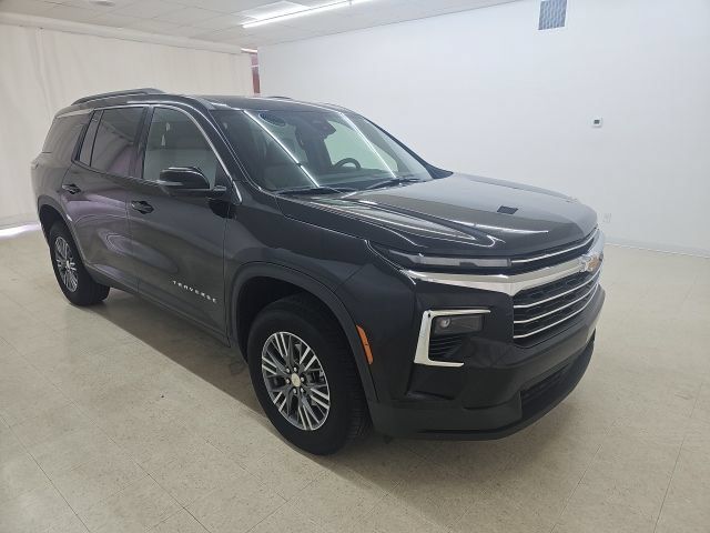 Used 2026 Chevrolet Traverse LT w/ Driver Confidence Package FWD image 17
