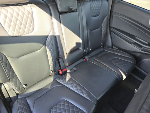 Used 2024 Ford Edge Titanium image 26