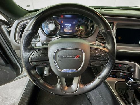 Used 2022 Dodge Challenger GT w/ Blacktop Package image 9