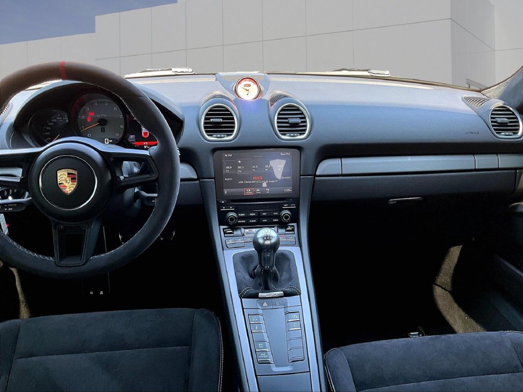 Certified 2020 Porsche 718 Cayman GT4 RWD image 16
