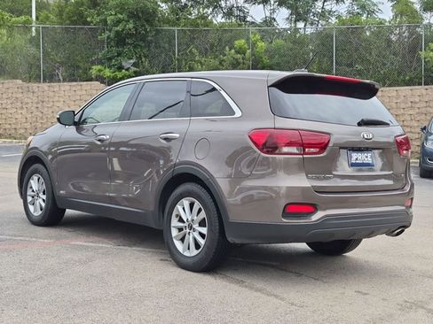 Used 2019 Kia Sorento AWD V6 image 7
