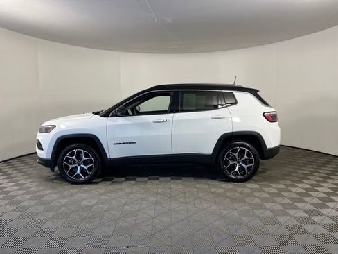 Used 2026 Jeep Compass Limited AWD/4WD image 4