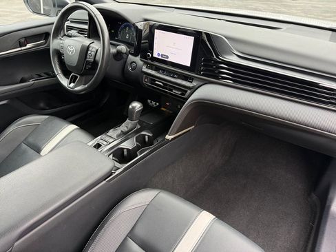 Certified 2025 Toyota Camry SE image 17