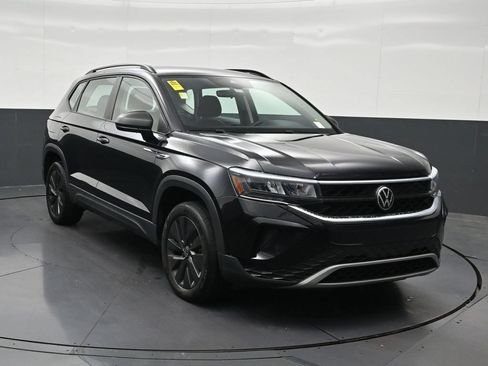 Used 2023 Volkswagen Taos S w/ Driver Assistance Package FWD image 8