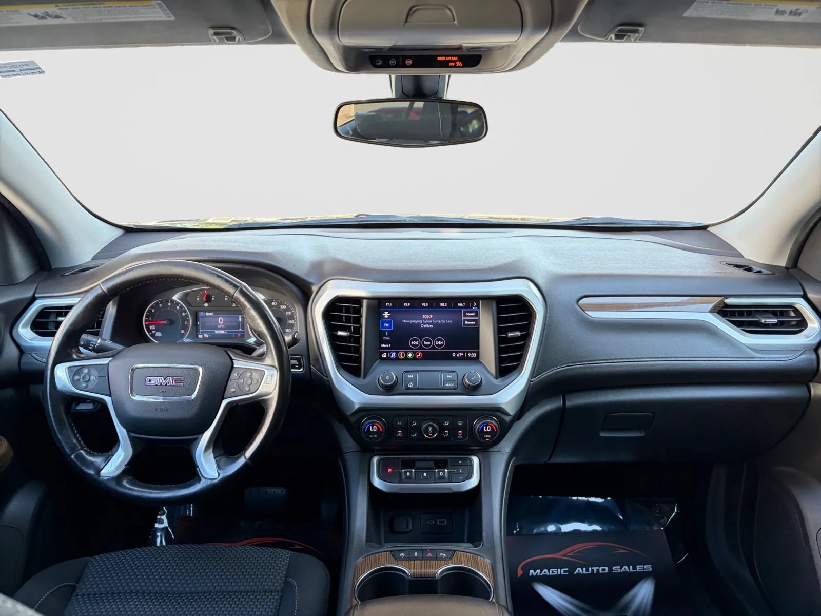 Used 2020 GMC Acadia SLE AWD/4WD image 24