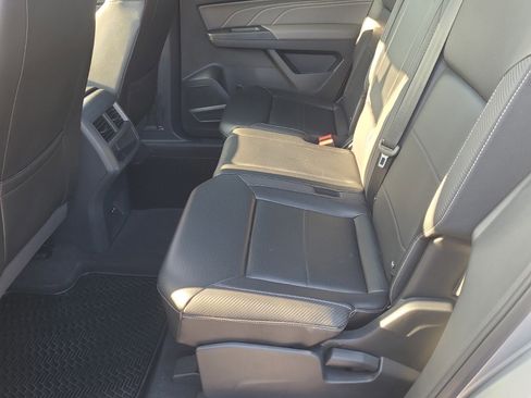 Used 2022 Volkswagen Atlas Cross Sport SE w/ Panoramic Sunroof Package image 9