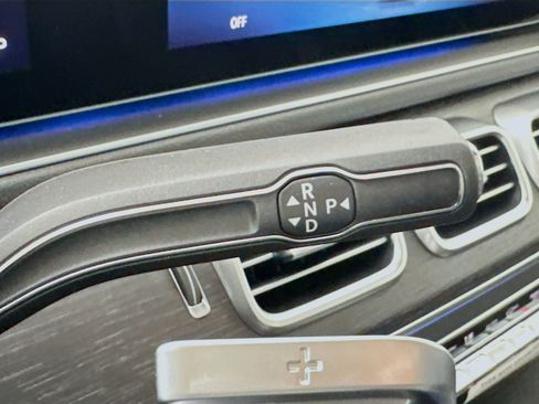 New 2026 Mercedes-Benz GLE 450e 4MATIC image 18
