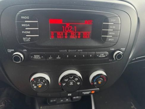 Used 2015 Kia Soul FWD image 6