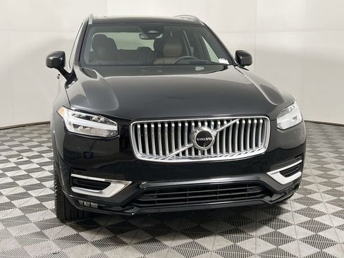 Certified 2024 Volvo XC90 B6 Ultimate w/ Lounge Package image 4