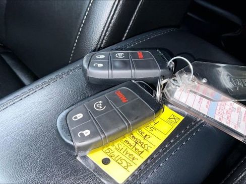 Used 2025 Jeep Compass Limited AWD/4WD image 10