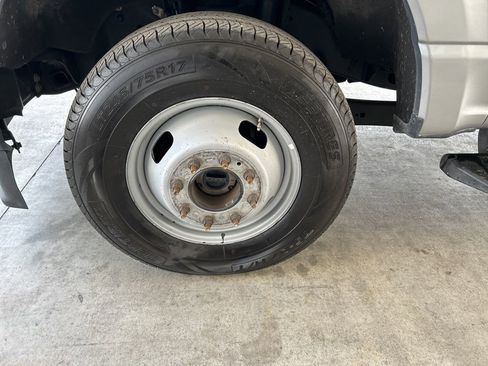 Used 2024 Ford F350 XL image 12