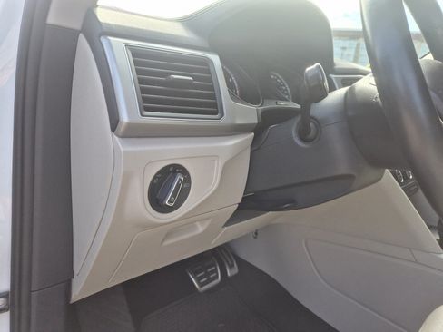 Used 2019 Volkswagen Atlas SE w/ Panoramic Sunroof Package AWD/4WD image 29