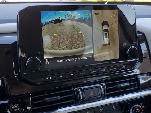 New 2025 Nissan Pathfinder SL image 20