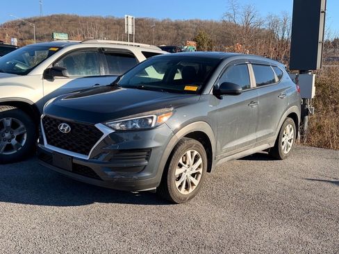 Used 2019 Hyundai Tucson SE image 2