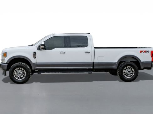 Used 2021 Ford F350 Lariat w/ Chrome Package image 10