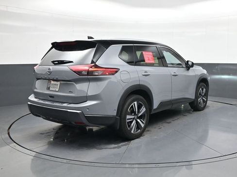 Used 2025 Nissan Rogue SL w/ SL Premium Package image 7