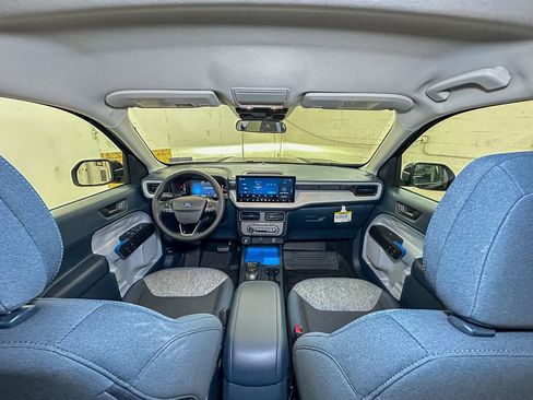 New 2025 Ford Maverick XLT w/ XLT Luxury Package FWD image 22