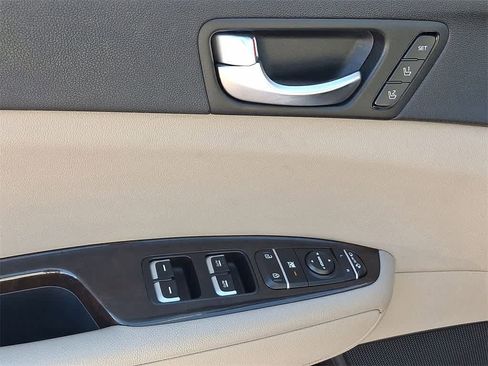 Used 2017 Kia Optima EX w/ Premium Package image 10