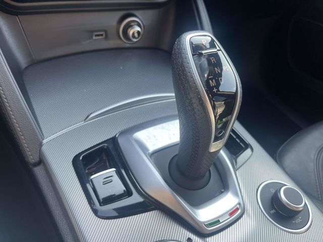 Used 2021 Alfa Romeo Stelvio Ti Sport AWD/4WD image 31