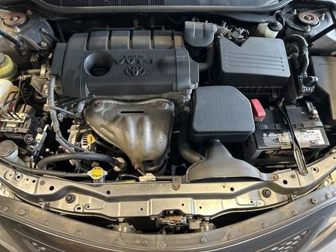 Used 2011 Toyota Camry SE image 35
