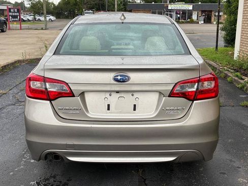 Used 2017 Subaru Legacy 2.5i Premium w/ Moonroof Package AWD/4WD image 6