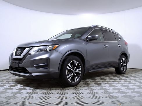 Used 2019 Nissan Rogue SV w/ Sun & Sound Touring Package AWD/4WD image 2