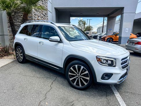 Used 2022 Mercedes-Benz GLB 250 4MATIC image 1