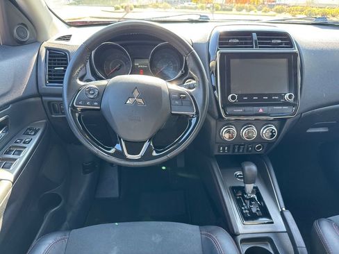 Used 2024 Mitsubishi Outlander Sport ES image 23