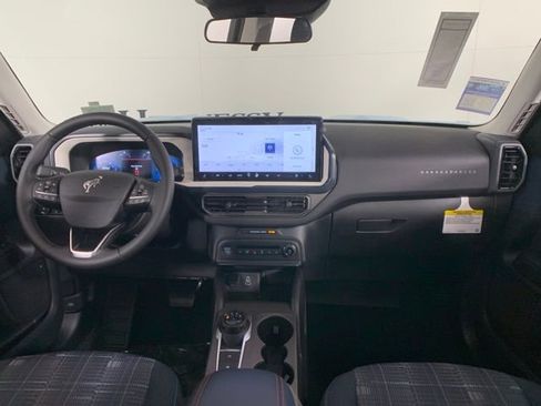 Used 2025 Ford Bronco Sport Heritage w/ Convenience Package image 32