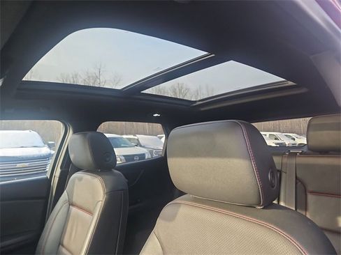 Used 2021 Chevrolet Blazer RS w/ Enhanced Convenience Package image 19