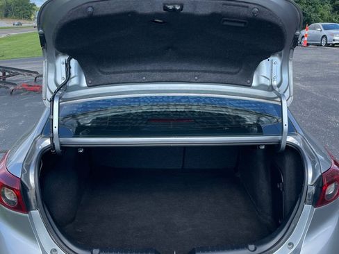 Used 2015 MAZDA MAZDA3 i Sport FWD image 18