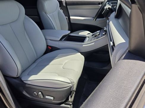 Certified 2024 Hyundai Palisade SEL w/ Premium Package AWD/4WD image 15