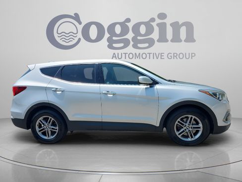 Used 2017 Hyundai Santa Fe Sport FWD image 6