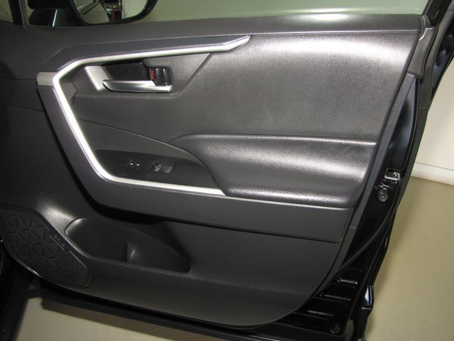 Used 2025 Toyota RAV4 XLE w/ Weather Package AWD/4WD image 21