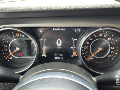 Used 2018 Jeep Wrangler Unlimited Sahara AWD/4WD image 24