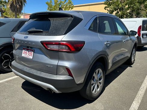 Used 2024 Ford Escape Active AWD/4WD image 5