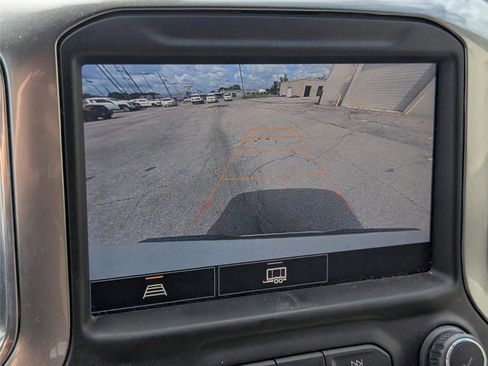 Used 2021 Chevrolet Silverado 1500 LT w/ All Star Edition Plus image 18