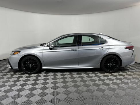 Used 2024 Toyota Camry XSE FWD image 8