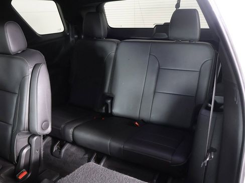 Used 2023 Chevrolet Traverse LT image 33