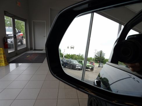 Used 2022 Chevrolet Blazer LT AWD/4WD image 8